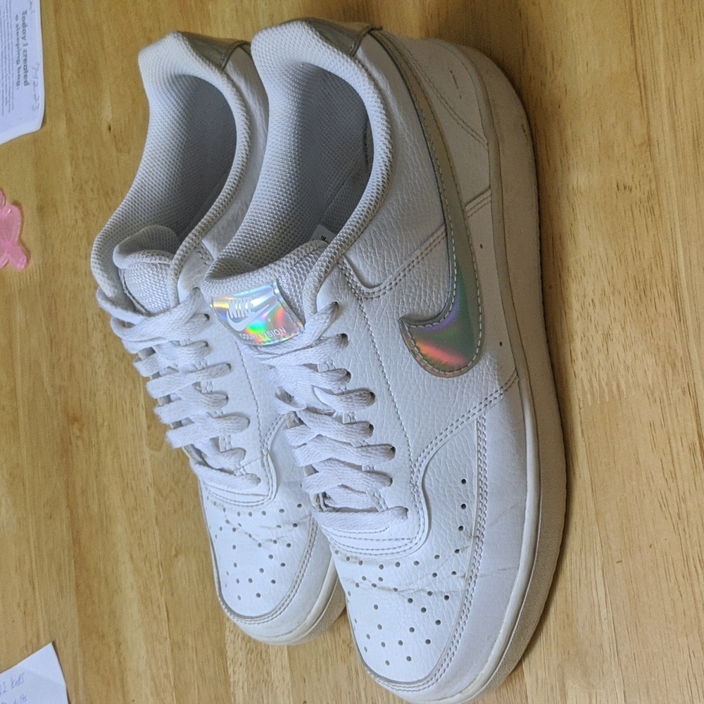 Nike women's Court Vision low size 9.5